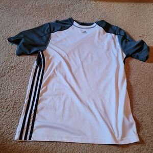 Adidas t shirt